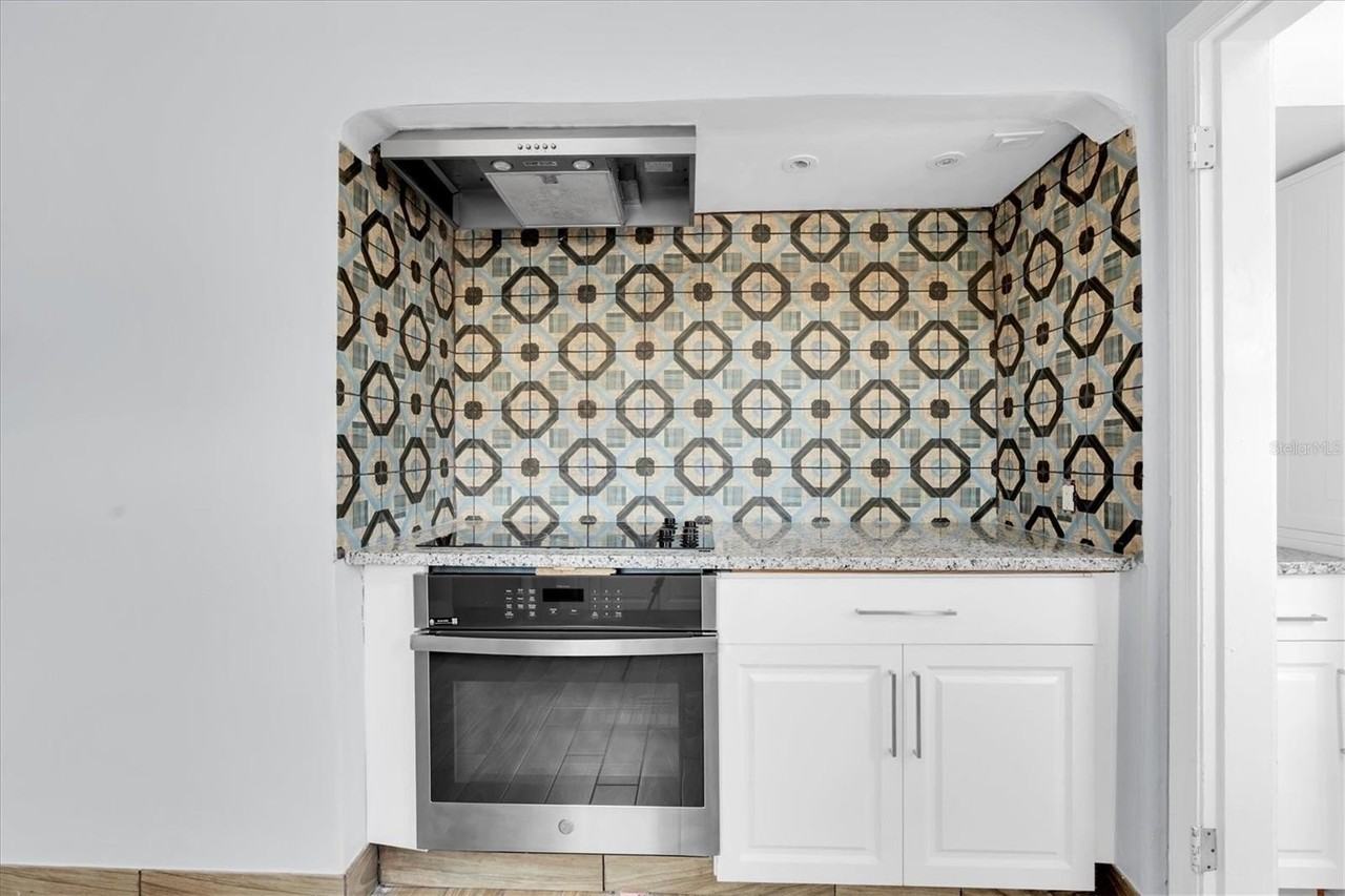 1101 28th St N - Photo 5 of 28