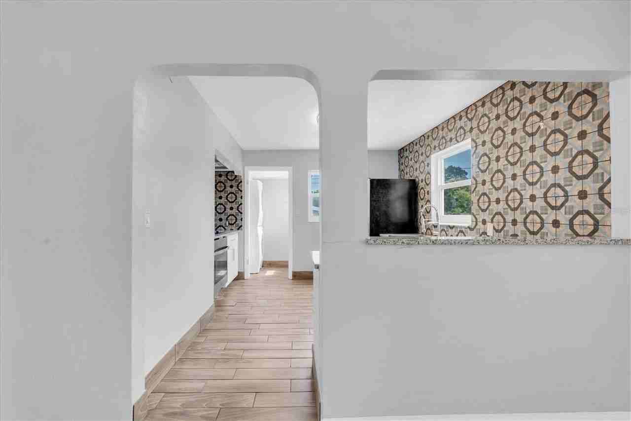 1101 28th St N - Photo 7 of 28