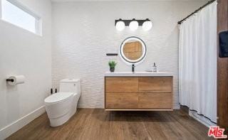 22616 Oxnard St - Photo 3 of 8