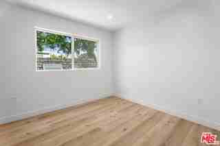 2154 Patricia Ave - Photo 4 of 8