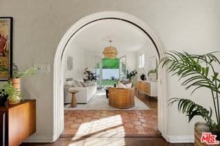 1518 N Beverly Dr - Photo 3 of 8