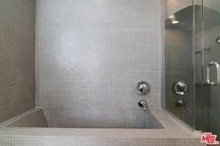 1223 N Crescent Heights Blvd - Photo 7 of 8