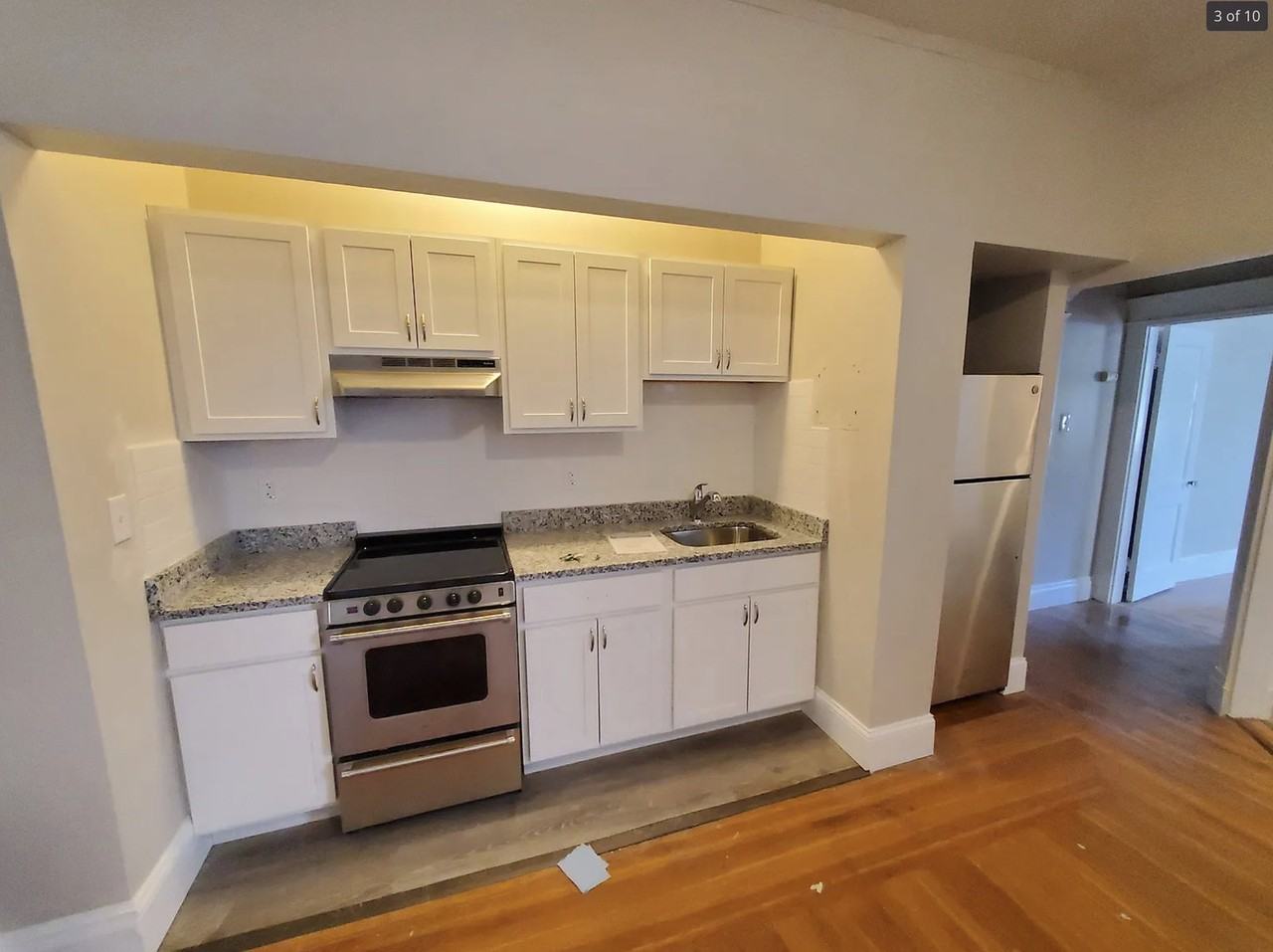 1688 Beacon St #U14 - Photo 4 of 8