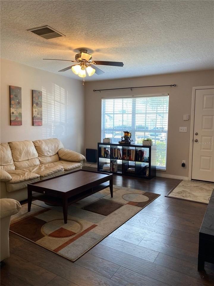 427 Kensington Lake Cir - Photo 2 of 27