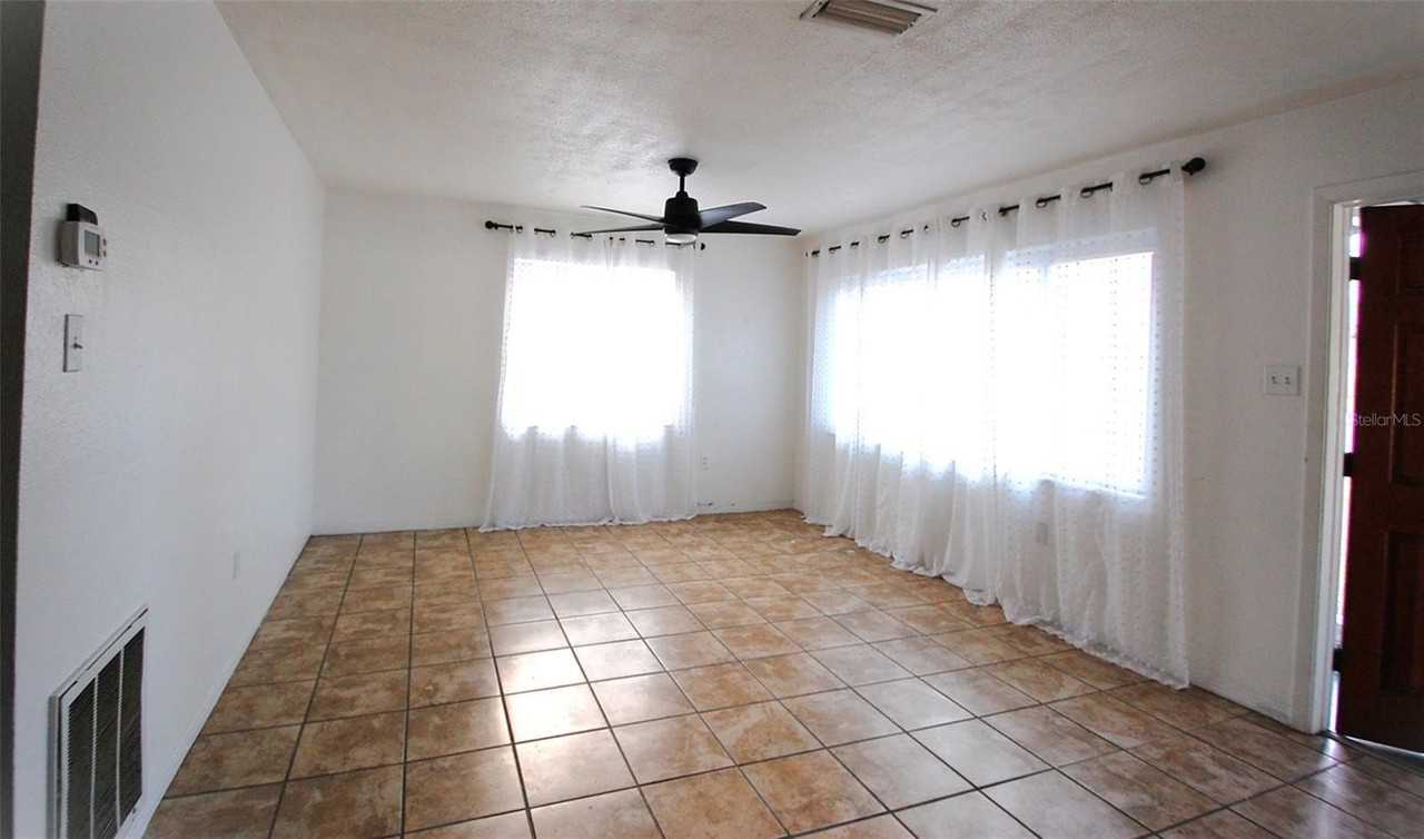 4317 70th Ave N - Photo 3 of 12