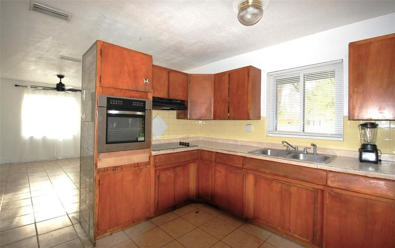 4317 70th Ave N - Photo 4 of 12