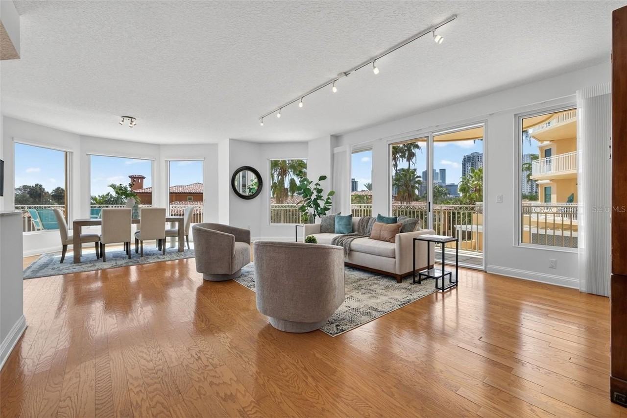 555 5th Ave Ne #332 - Photo 4 of 50