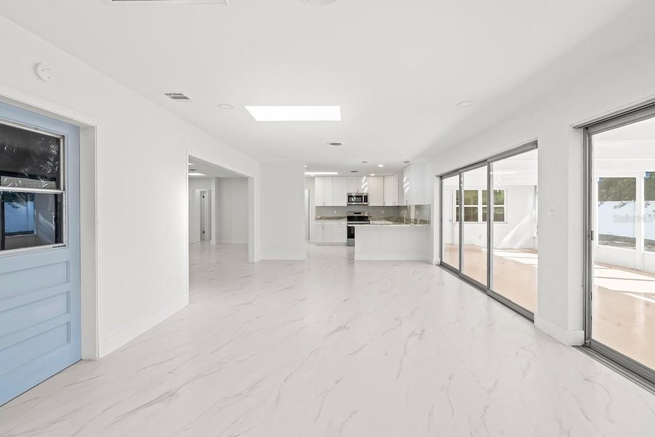 1545 Bonair St - Photo 3 of 42