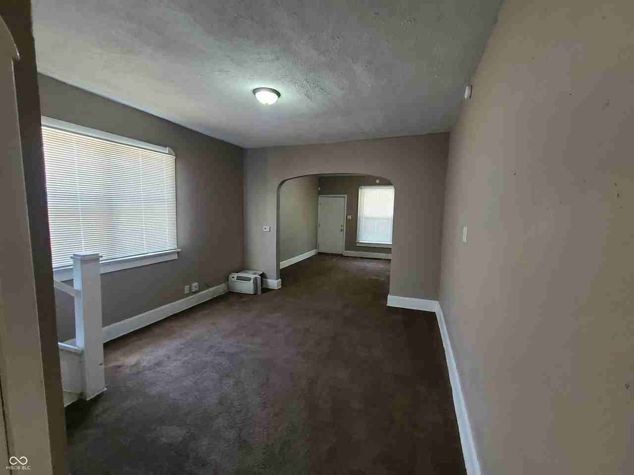 516 W 28th St - Photo 3 of 13