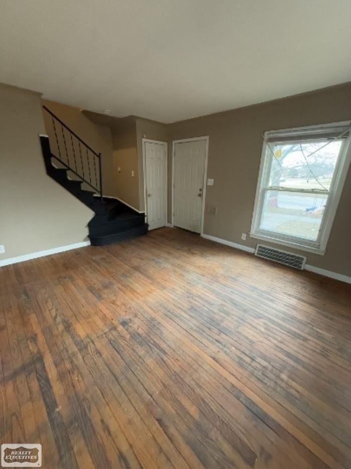 20910 Moross Rd - Photo 3 of 12