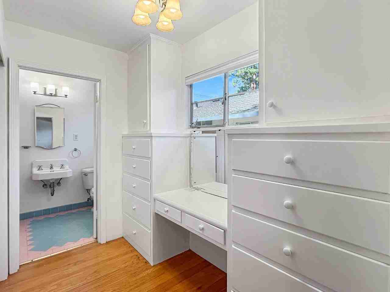 1300 Hoover St Apt 3 - Photo 7 of 16