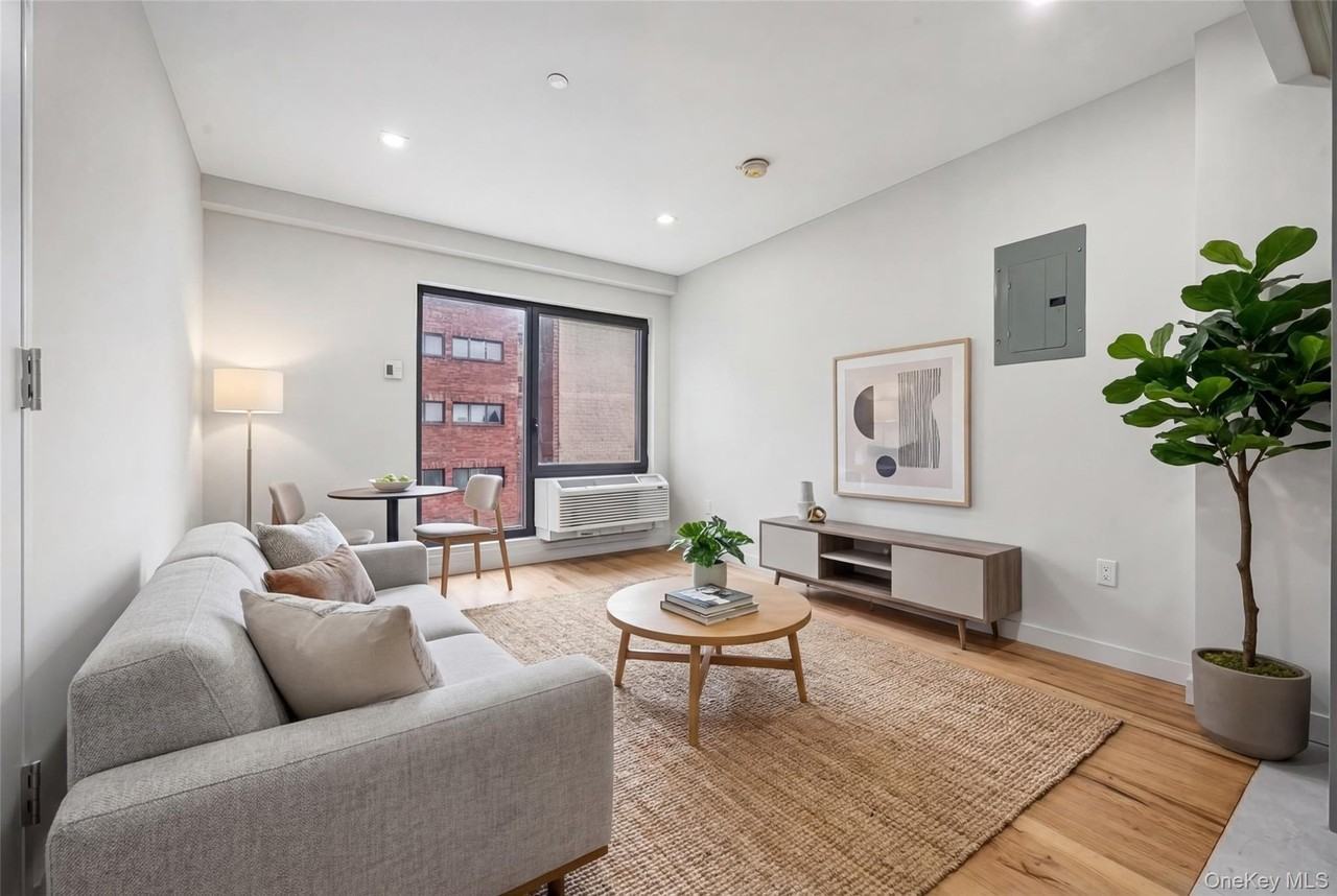 444 Graham Ave #2I - Photo 5 of 14