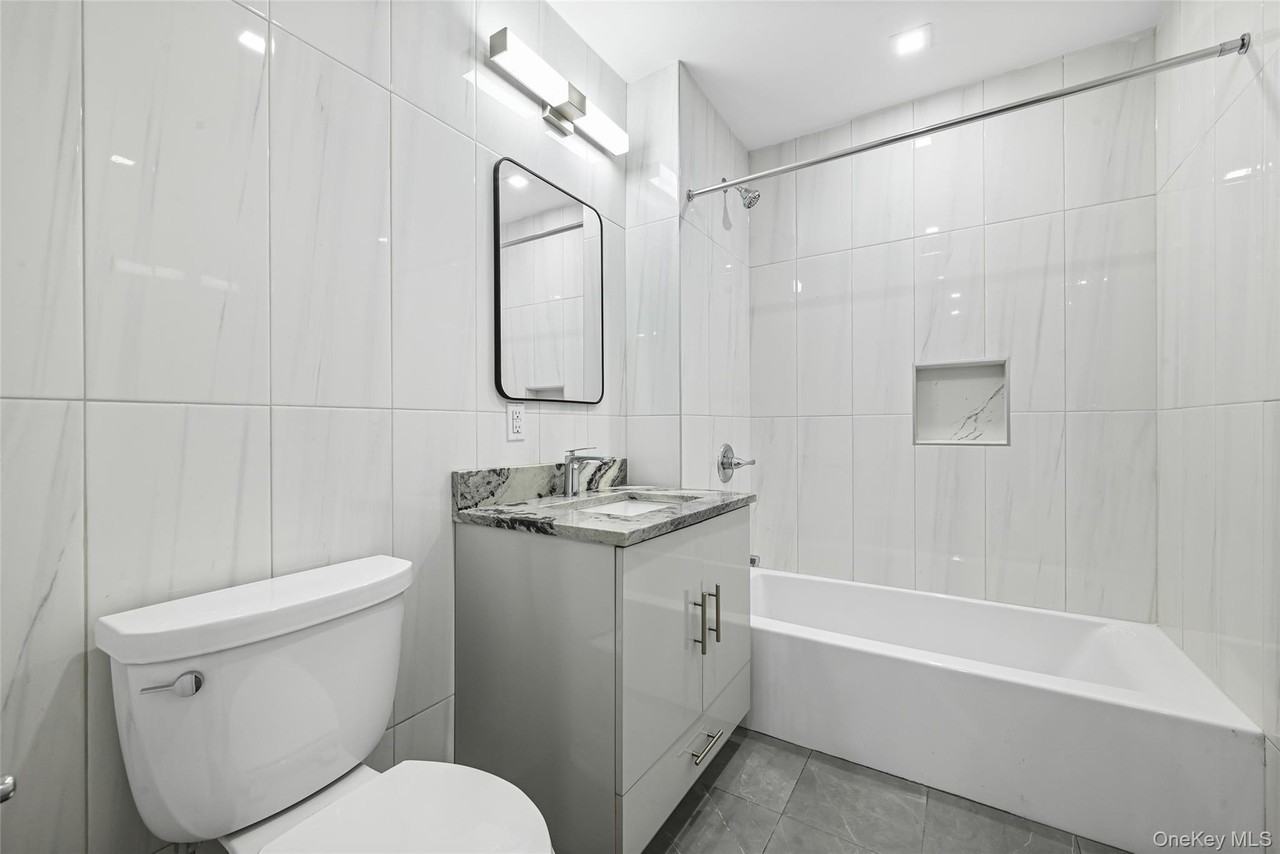444 Graham Ave #2I - Photo 7 of 14