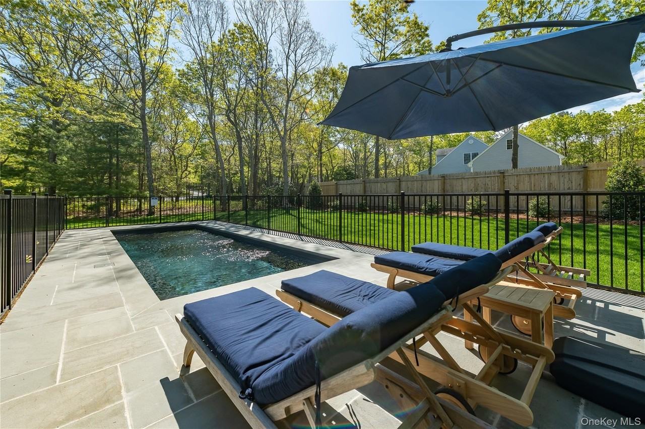 16 Hildreth Rd - Photo 2 of 23