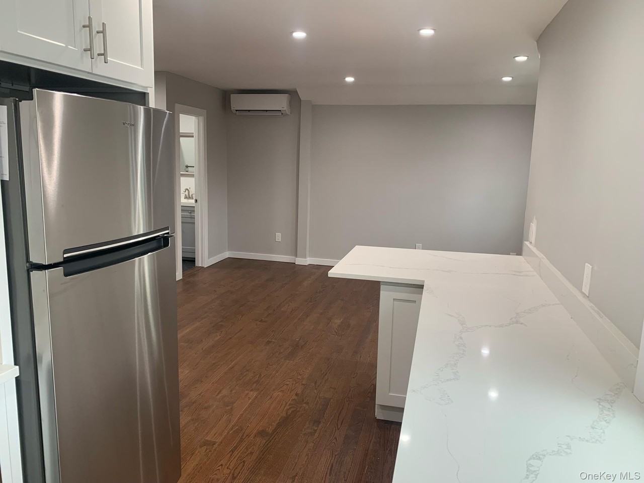 71 Lannon Pl Apt D - Photo 6 of 13