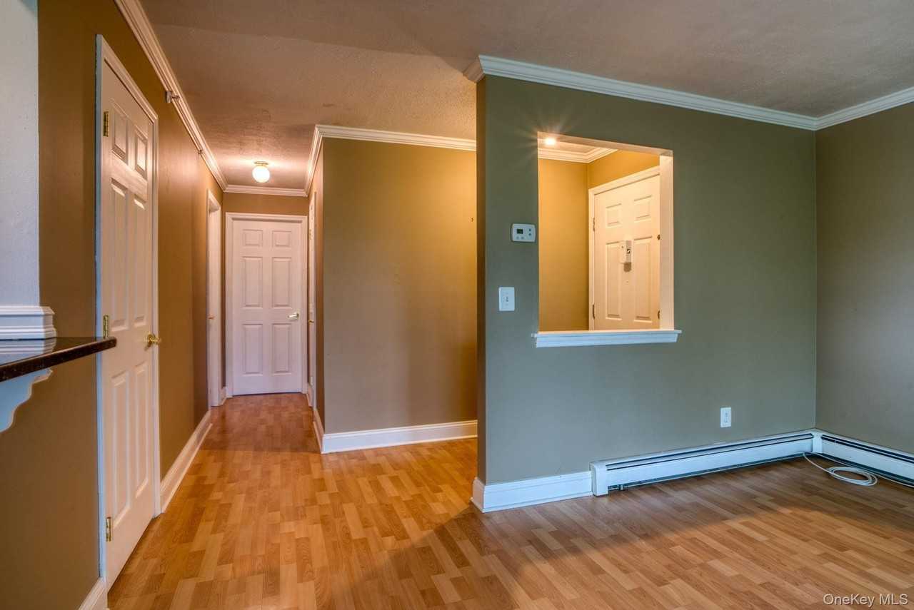 9 Lexington Hl Unit 3 - Photo 2 of 22