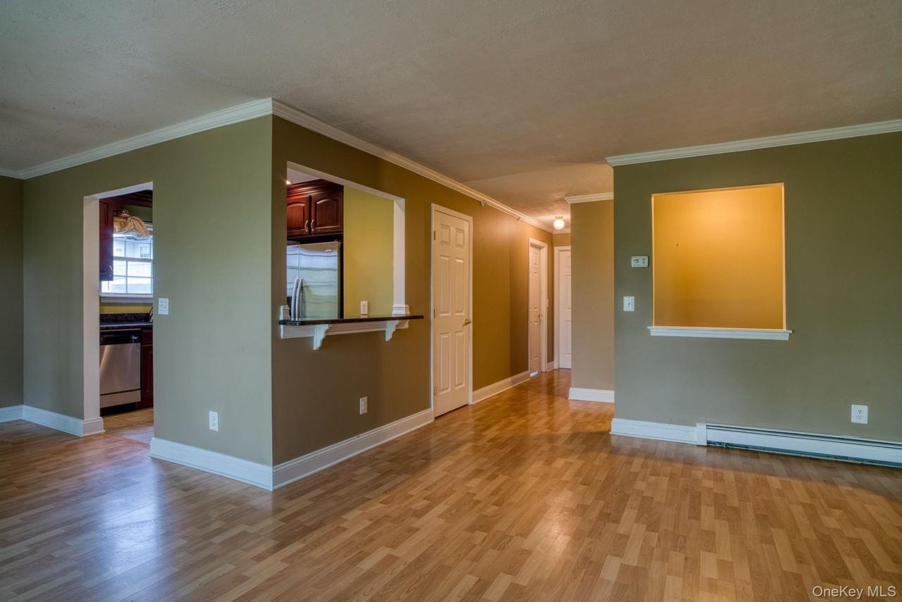 9 Lexington Hl Unit 3 - Photo 5 of 22