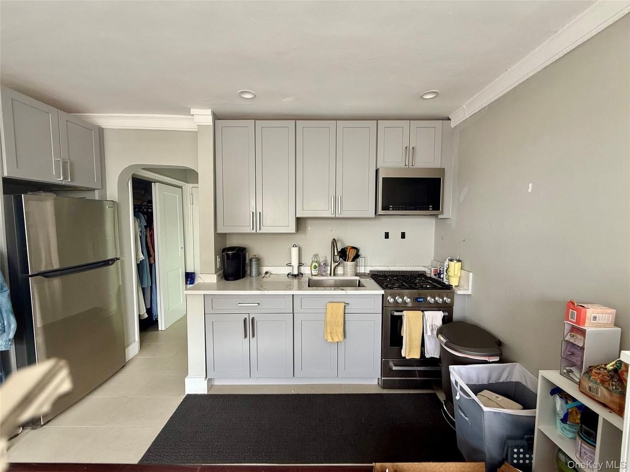 302 E Broadway Apt 1e - Photo 4 of 18