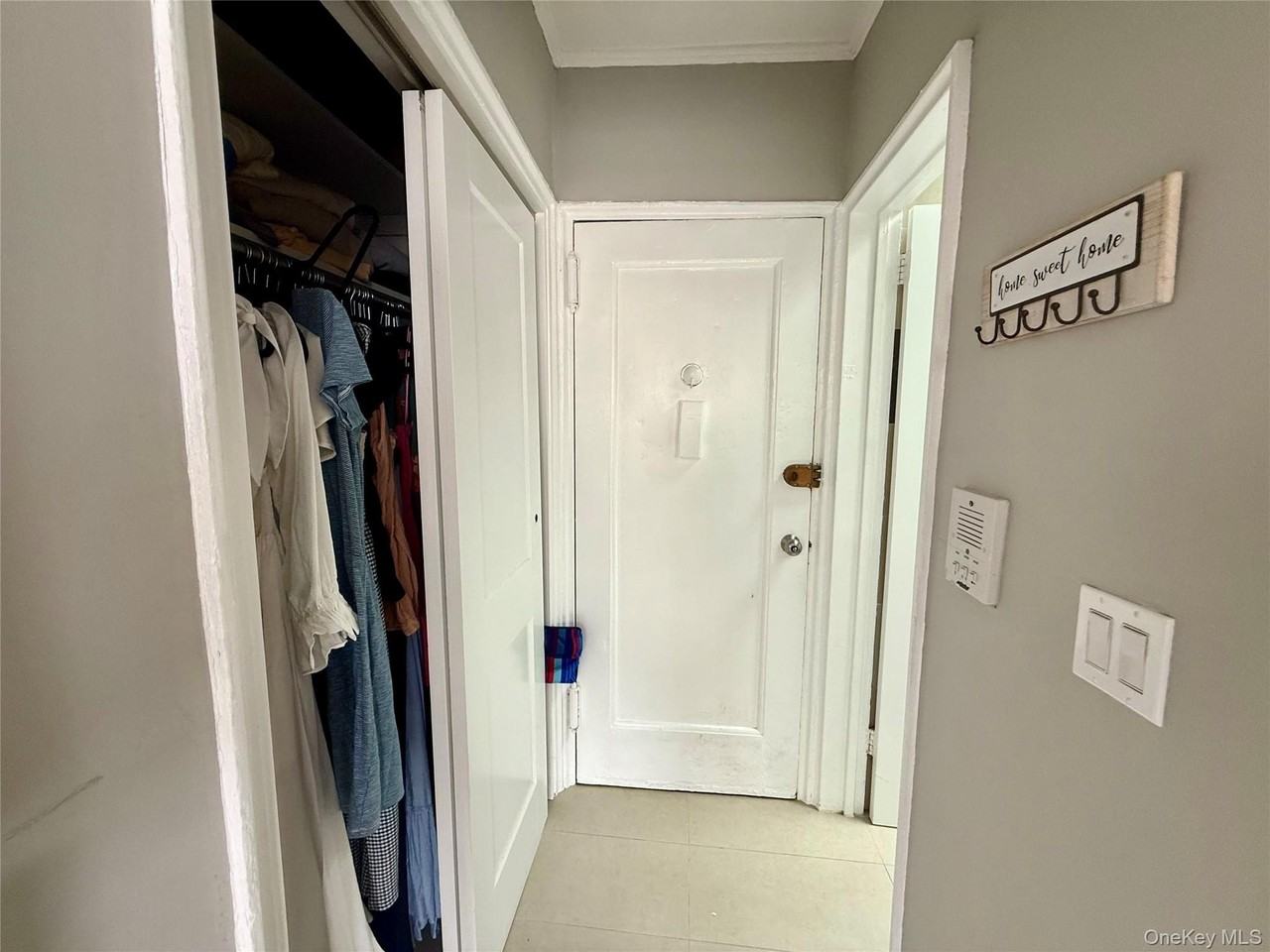 302 E Broadway Apt 1e - Photo 6 of 18