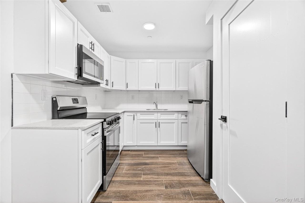 1591 Jesup Ave Unit 4b - Photo 3 of 6