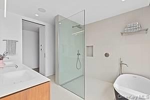 1080 Springs Fireplace Rd - Photo 5 of 19