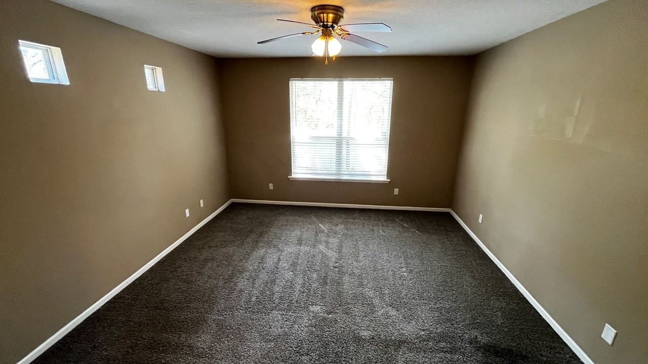 3770 Bedford Dr - Photo 6 of 22