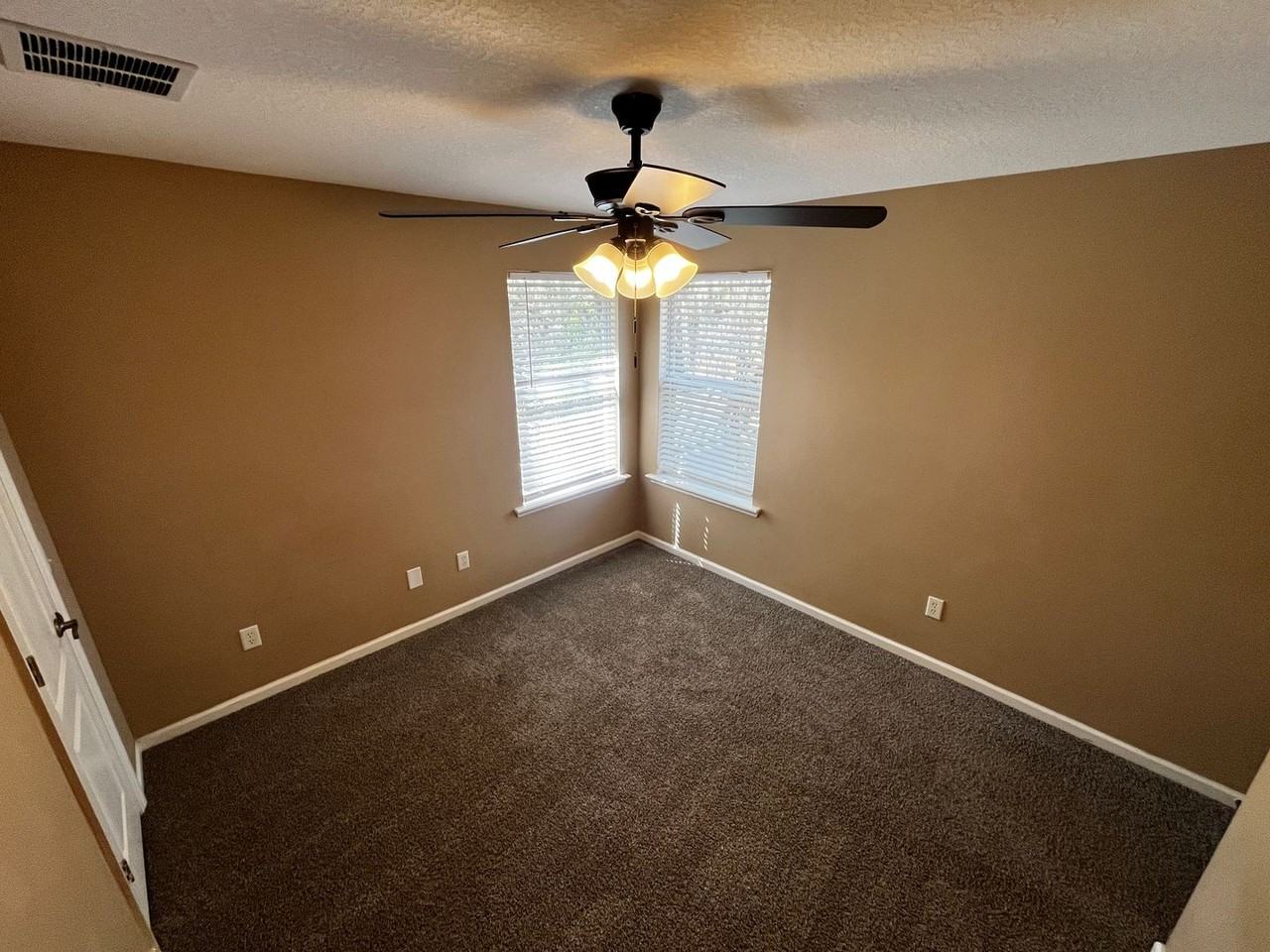 3770 Bedford Dr - Photo 7 of 22