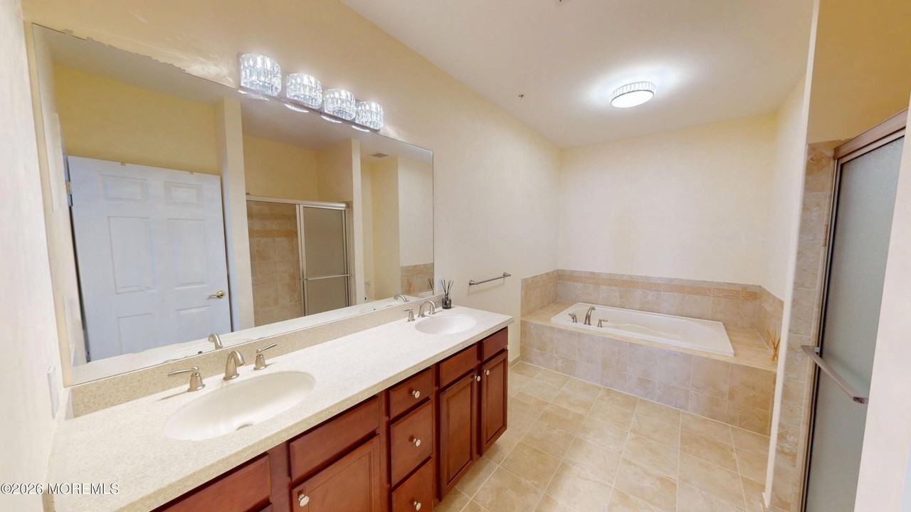 112 Regency Ct #112 - Photo 7 of 26