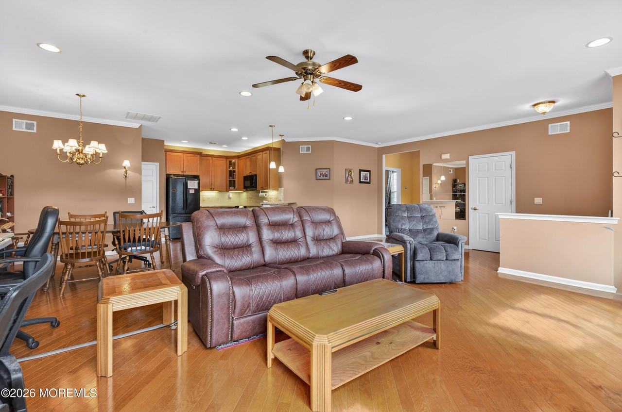 2 Winkle Ct - Photo 5 of 18