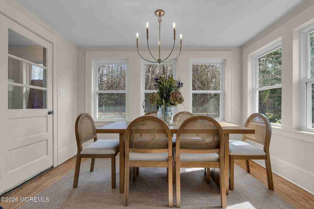 460 Brickyard Rd - Photo 6 of 50