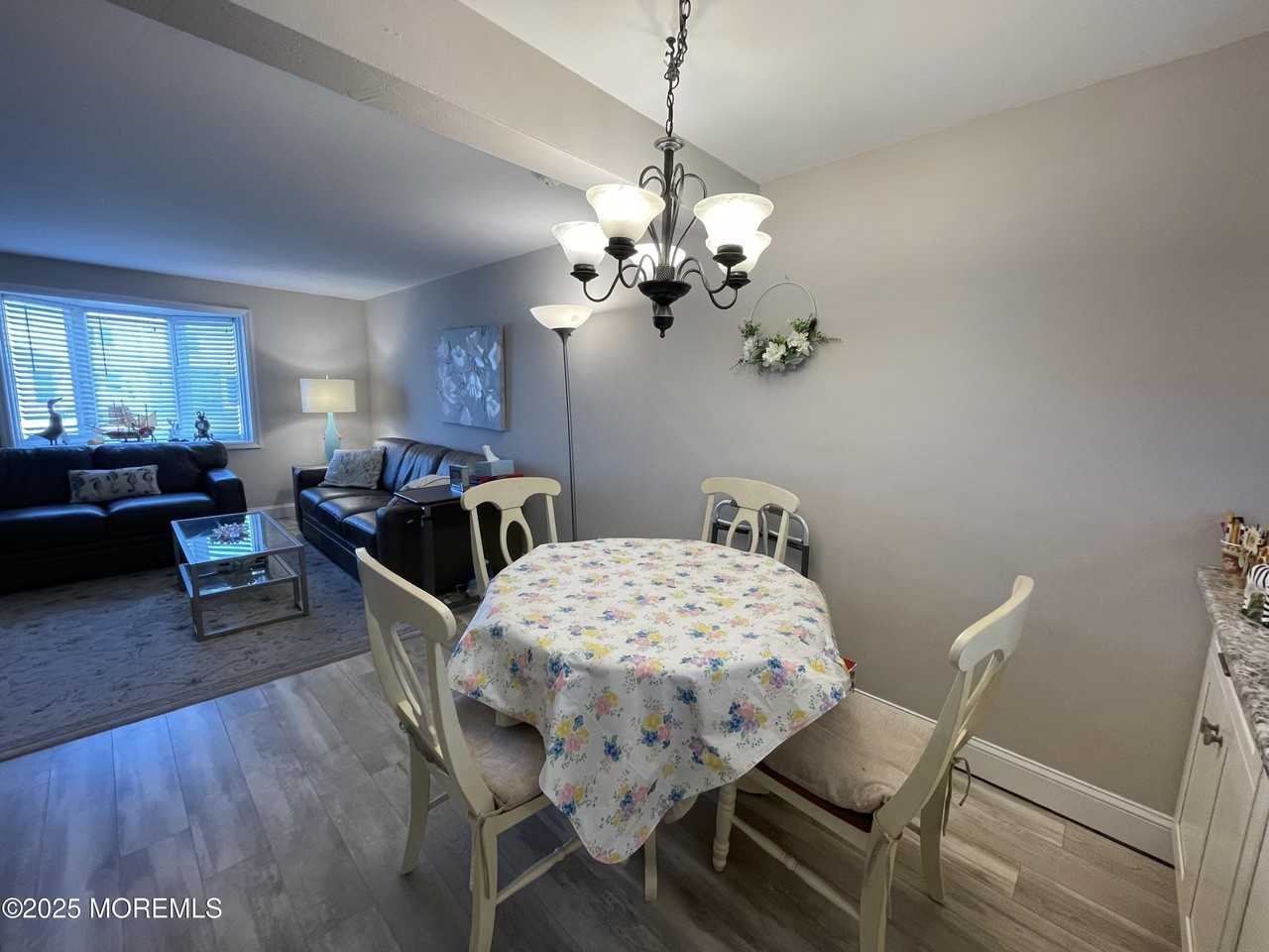 20 Vine Ct - Photo 5 of 12