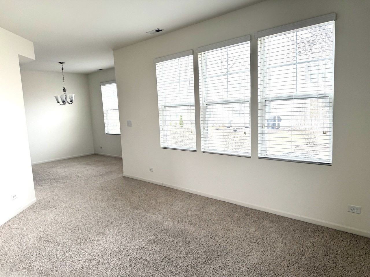 658 Anchorage Ct - Photo 2 of 18