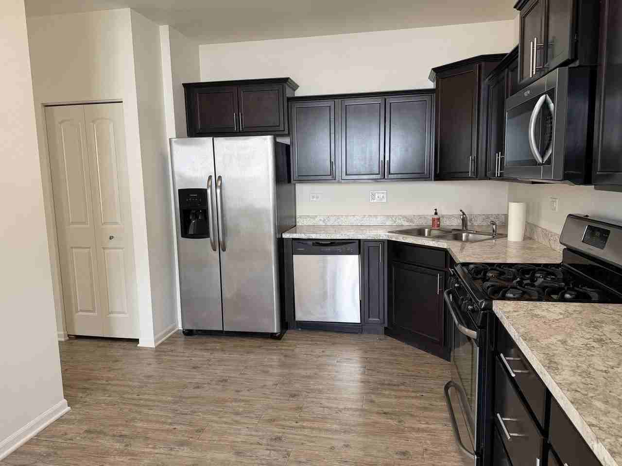 658 Anchorage Ct - Photo 6 of 18