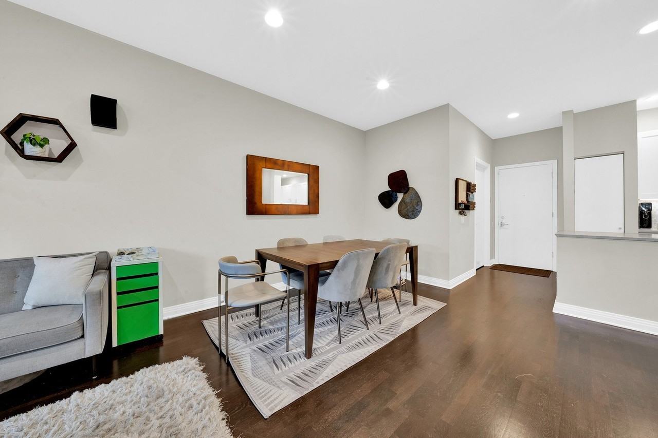 550 W Fulton St Apt 403 - Photo 6 of 23