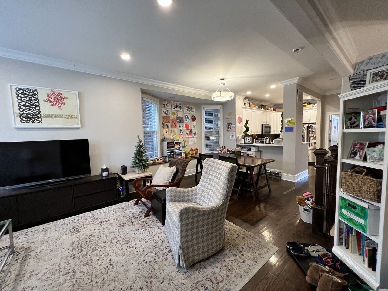 3616 N Bosworth Ave Apt 1 - Photo 4 of 22