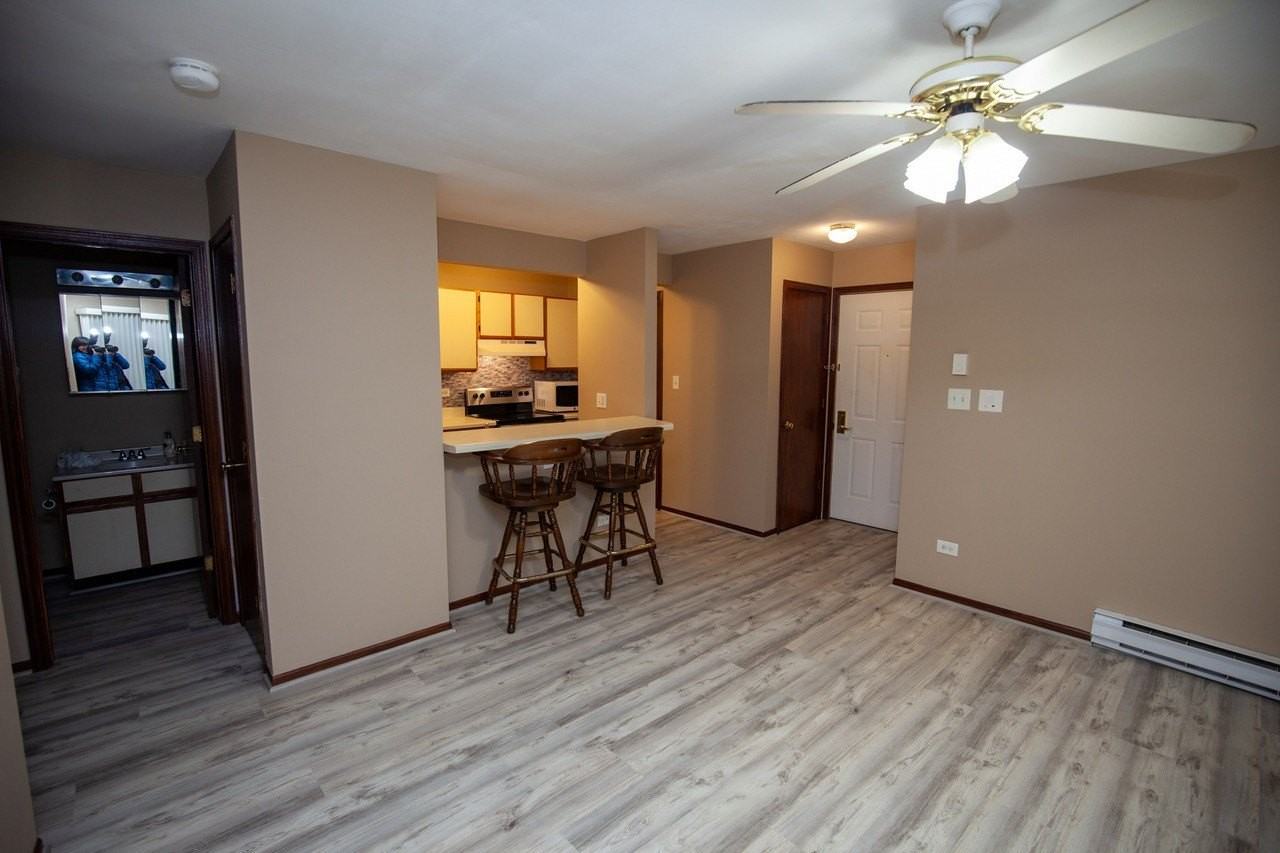 4314 W Shamrock Ln Apt 1c - Photo 3 of 15