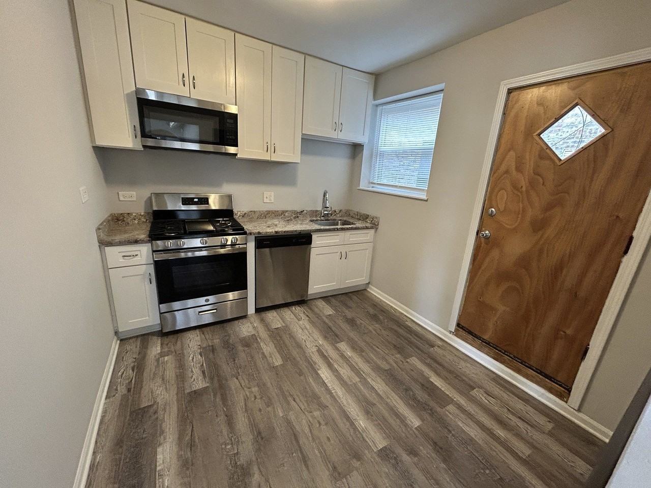 7153 W Grand Ave Apt 202 - Photo 6 of 12