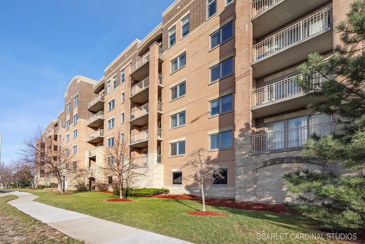 77 N Wolf Rd Unit 601 - Photo 2 of 14