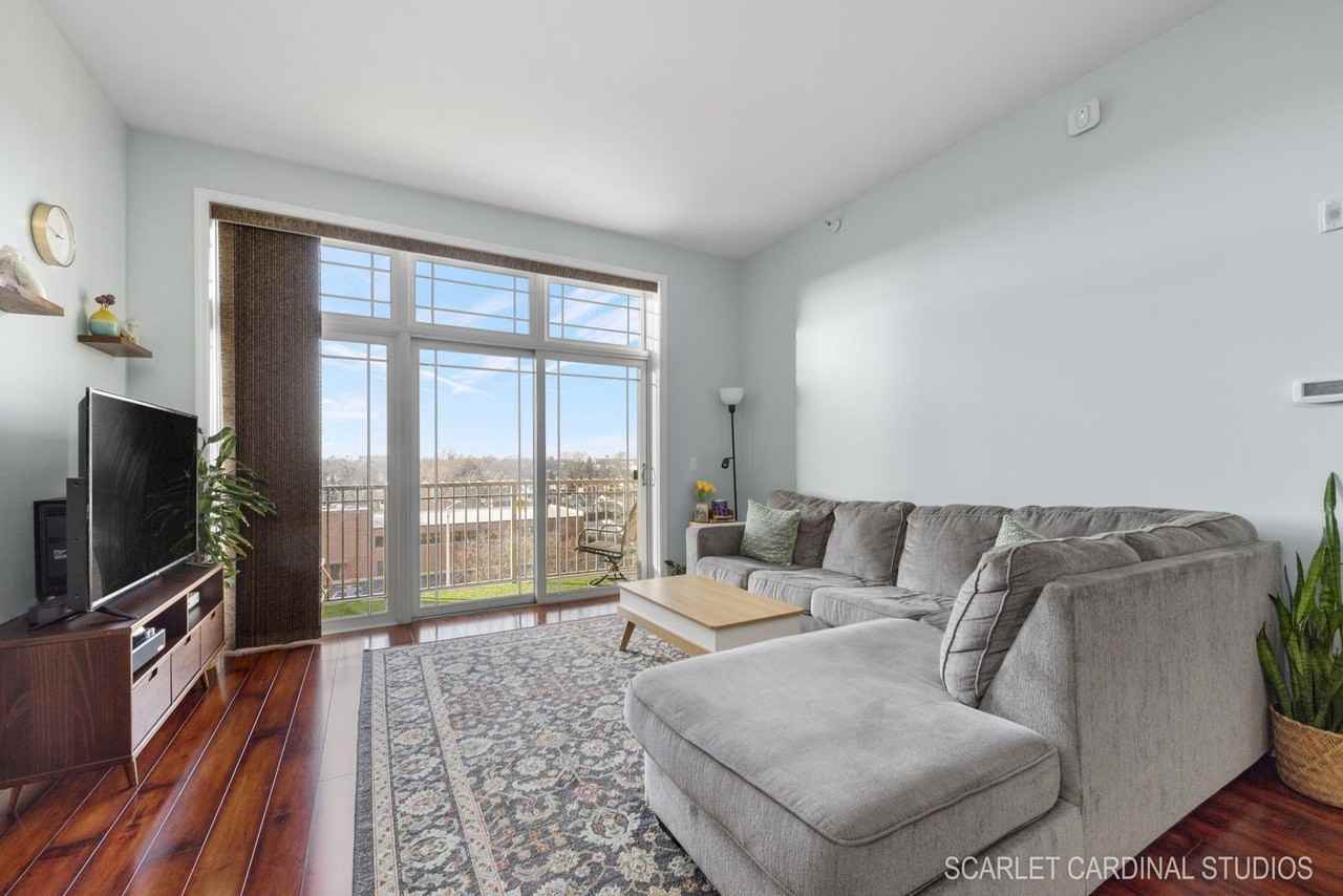 77 N Wolf Rd Unit 601 - Photo 7 of 14