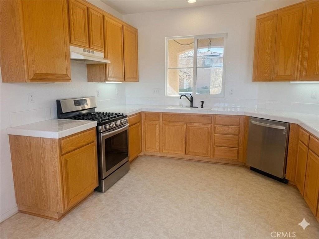 6257 Long Cove Dr - Photo 3 of 24