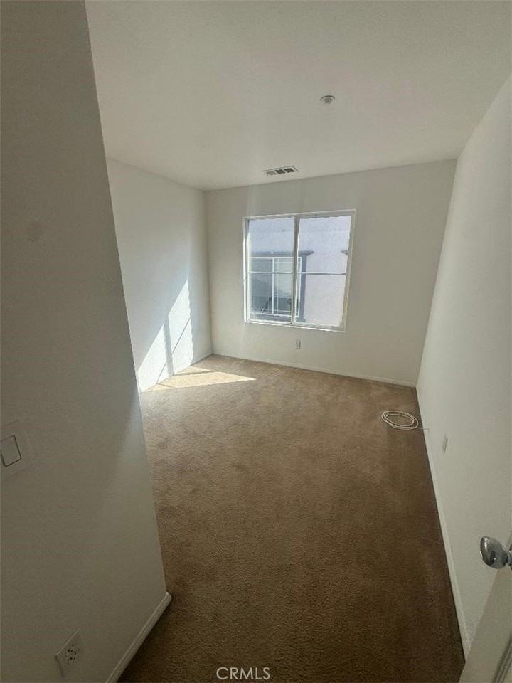 6257 Long Cove Dr - Photo 4 of 24