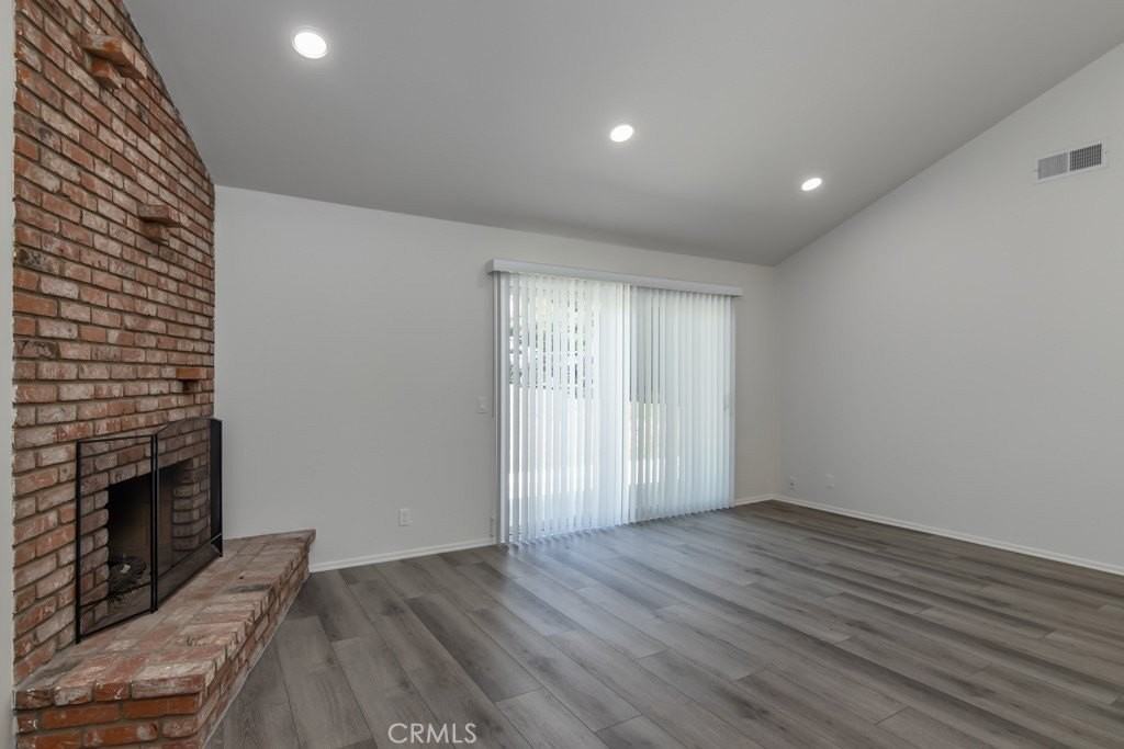 25040 Everett Dr - Photo 5 of 20