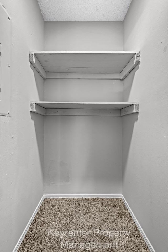 4451 W Acoma St - Photo 5 of 39