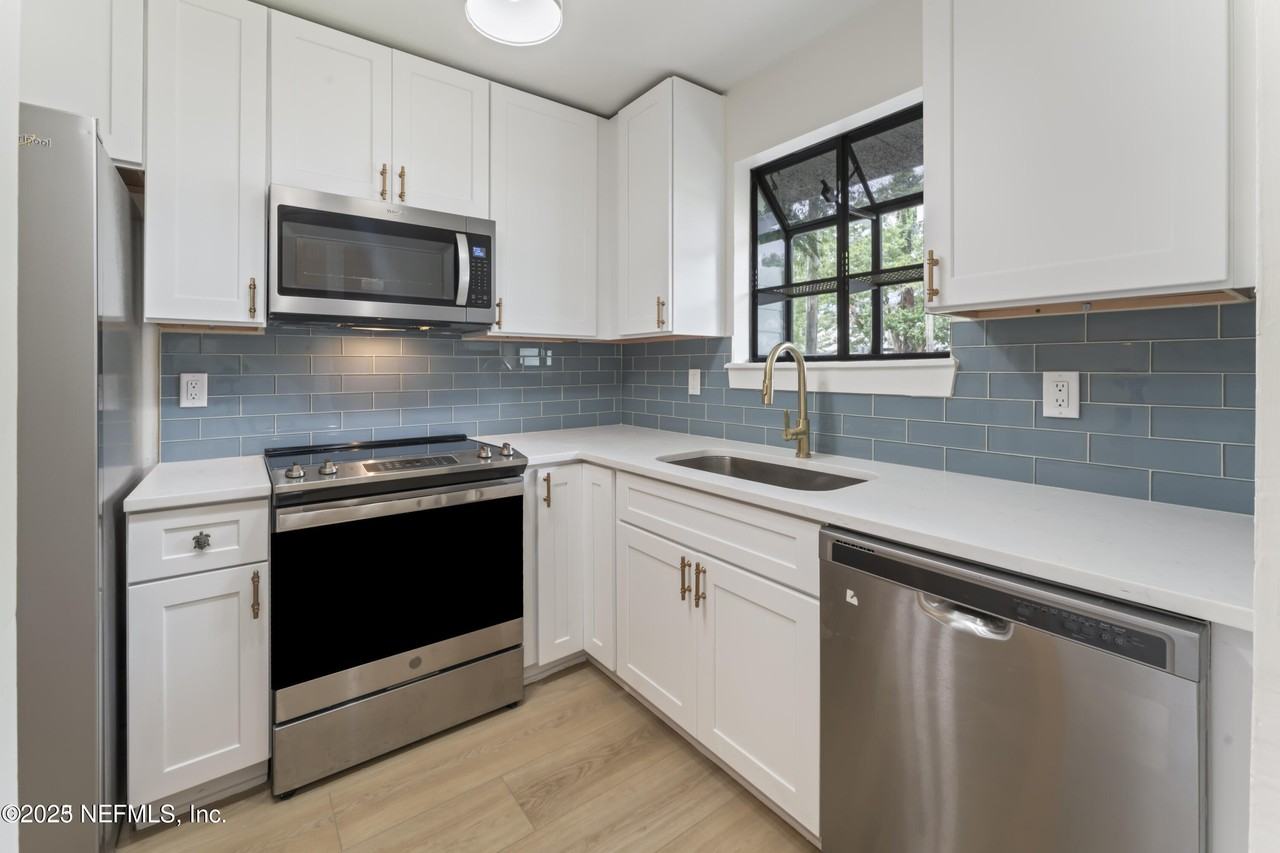 830 Main St - Photo 5 of 45