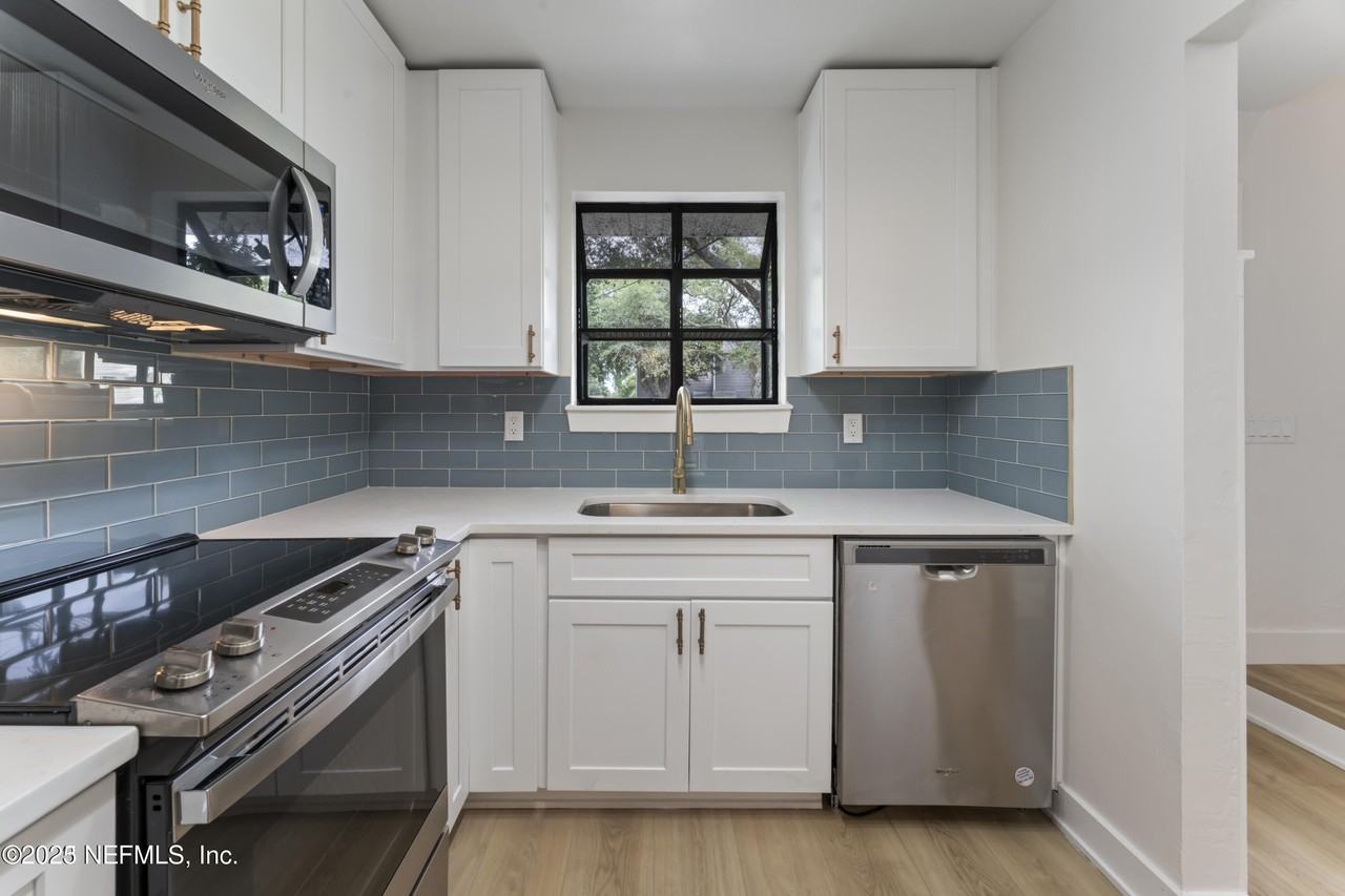 830 Main St - Photo 6 of 45