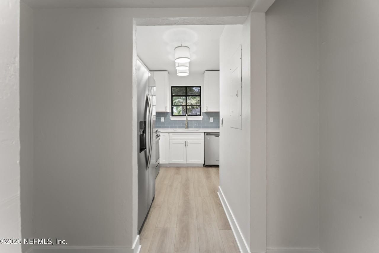 830 Main St - Photo 7 of 45