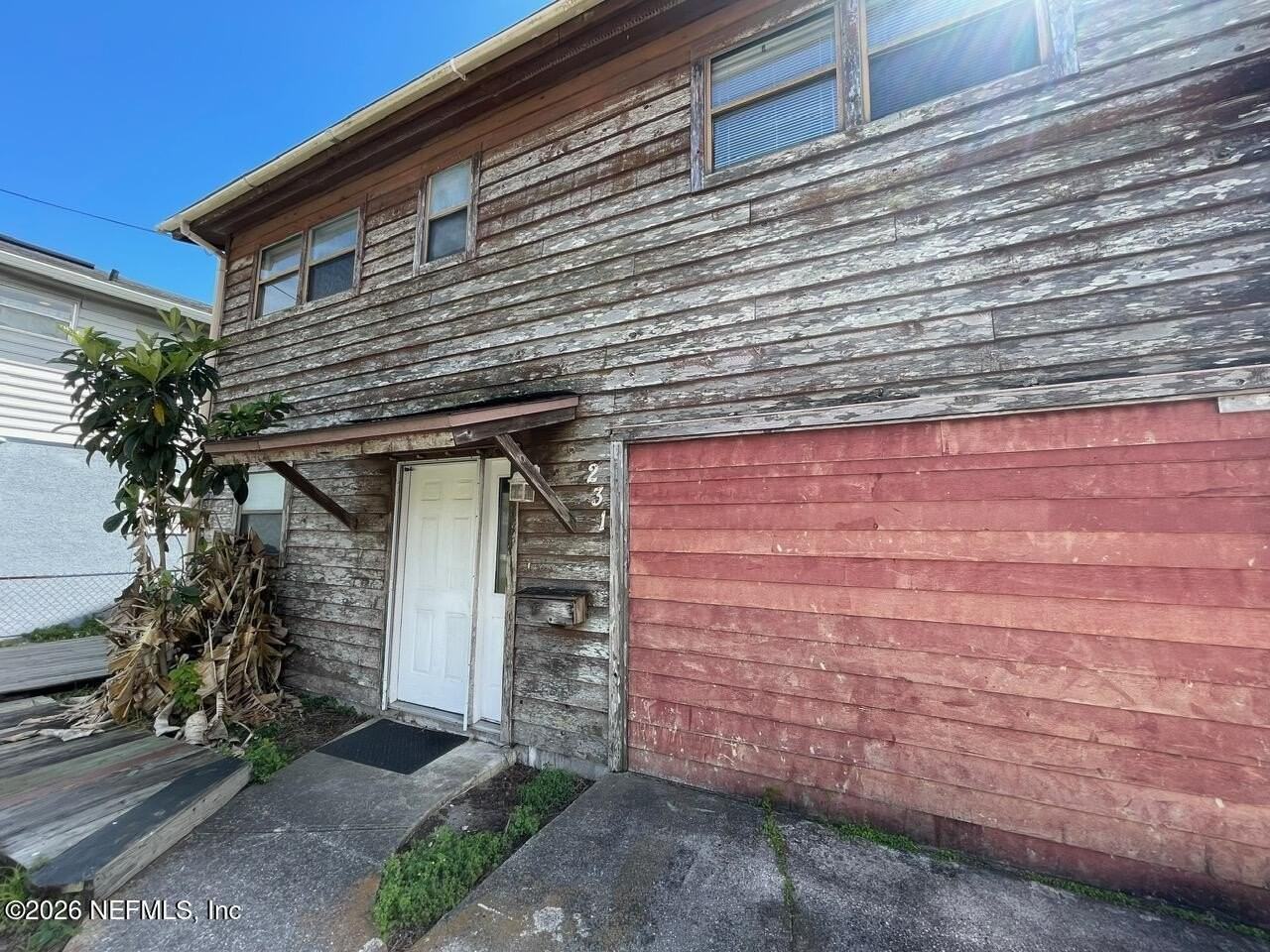 231 Hopkins St - Photo 3 of 22