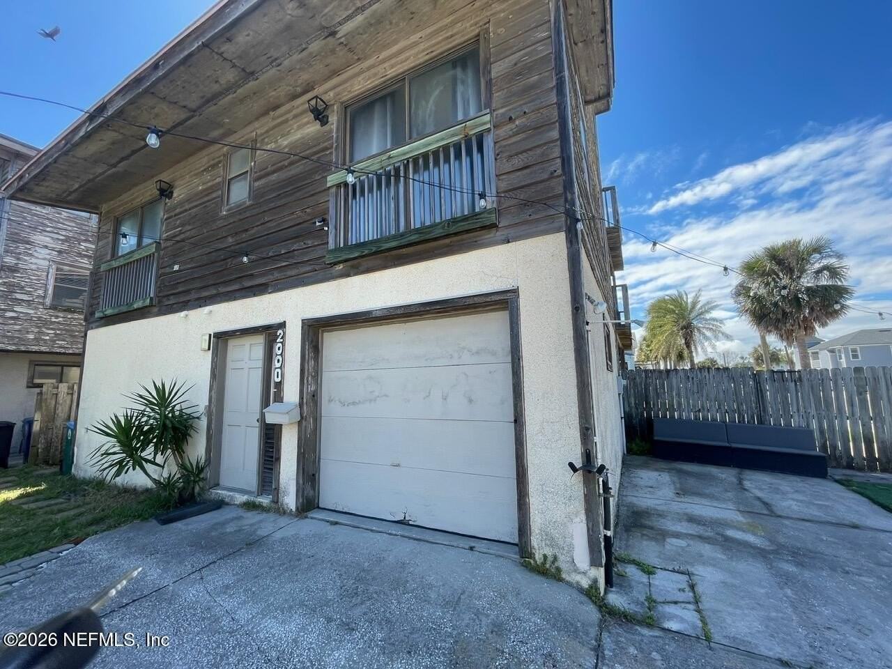 2000 1st St - Photo 2 of 21