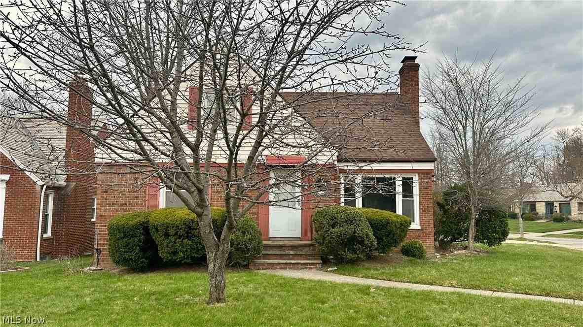 23211 Fernwood Dr - Photo 2 of 41