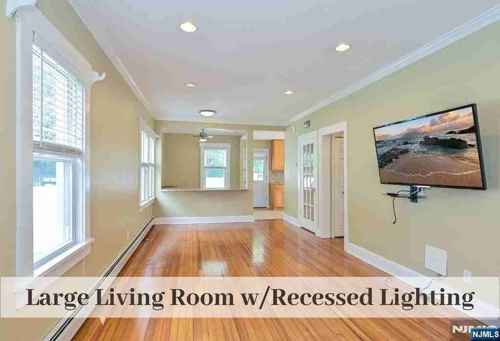 385 Fern Ave - Photo 4 of 24